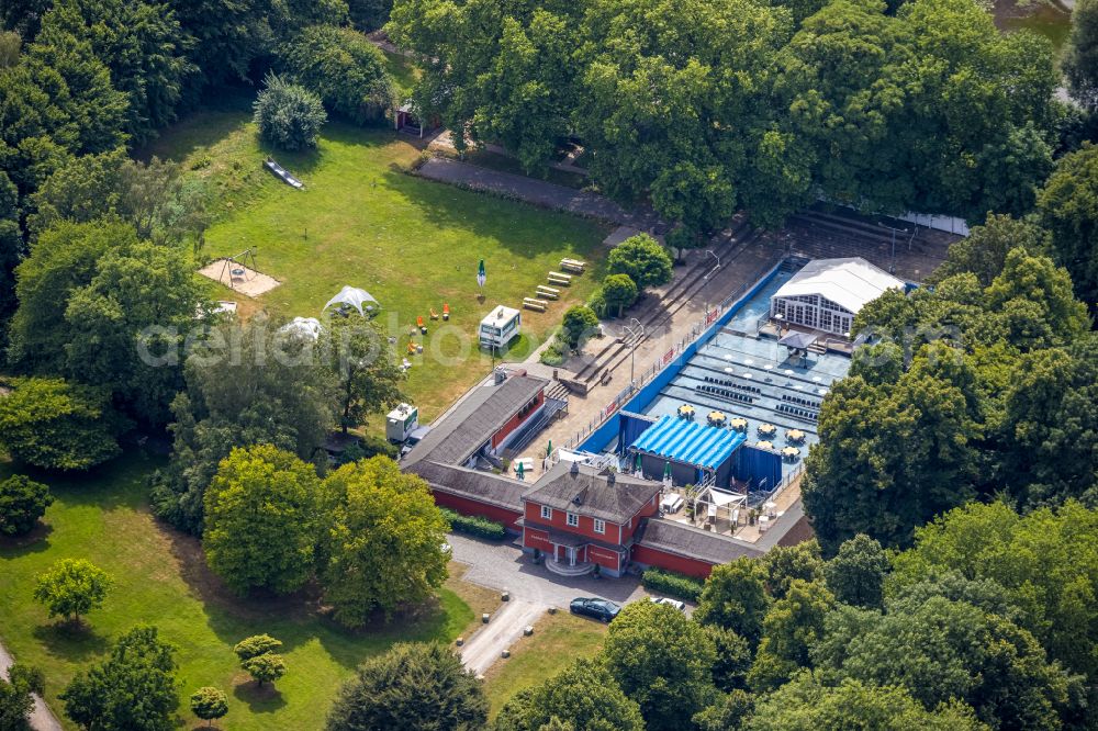 Castrop-Rauxel from above - Building of the restaurant Parkbad Sued - ein ehemaliges Freibad on street Am Stadtgarten in the district Obercastrop in Castrop-Rauxel at Ruhrgebiet in the state North Rhine-Westphalia, Germany