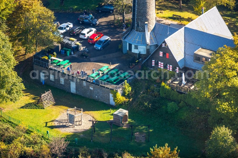 Aerial photograph Kreuztal - Building of the restaurant Raststaette Zum Kindelsberg in Kreuztal in the state North Rhine-Westphalia