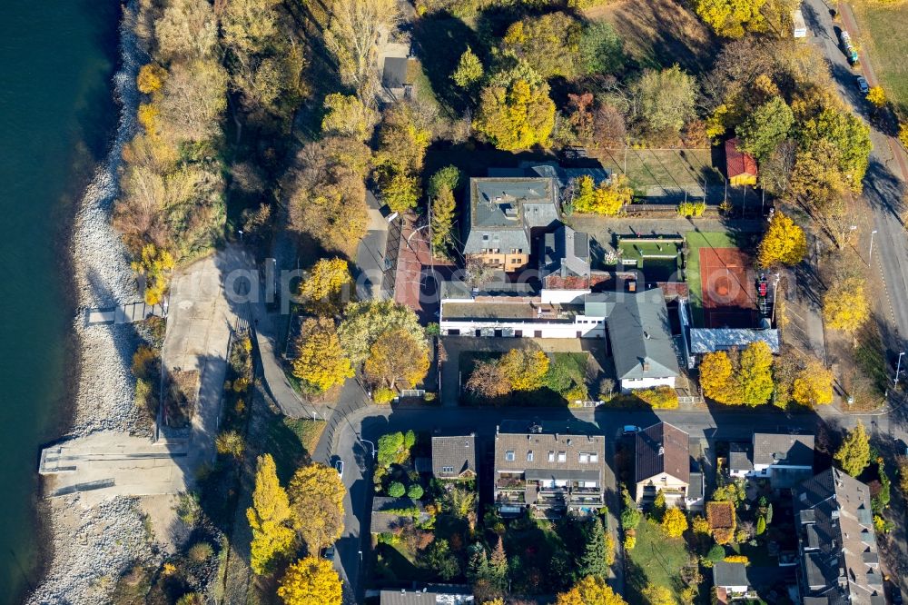 Duisburg from the bird's eye view: Building of the restaurant Rheinlust Terrassen on Kalkumer Strasse in Duisburg in the state North Rhine-Westphalia, Germany