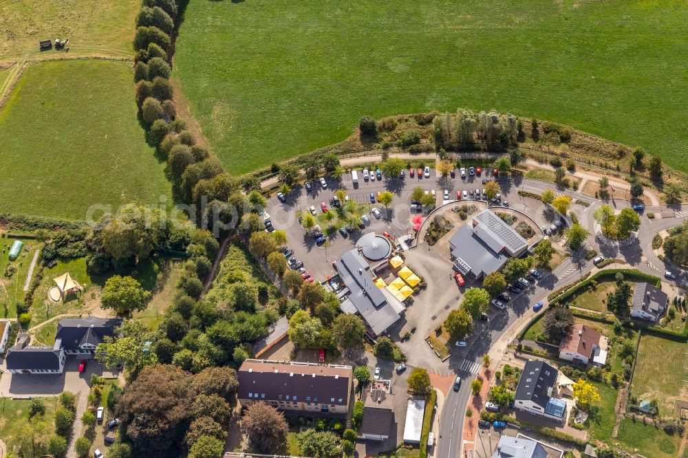 Aerial image Herdecke - Building of the restaurant Ristorante Sassella Lepere on Westender Weg in Herdecke in the state North Rhine-Westphalia, Germany