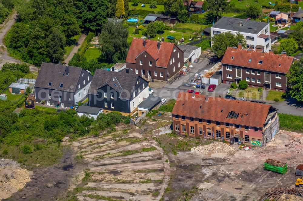 Herne from the bird's eye view: Ruin of vacant building on Hunbergstrasse in Herne in the state North Rhine-Westphalia, Germany