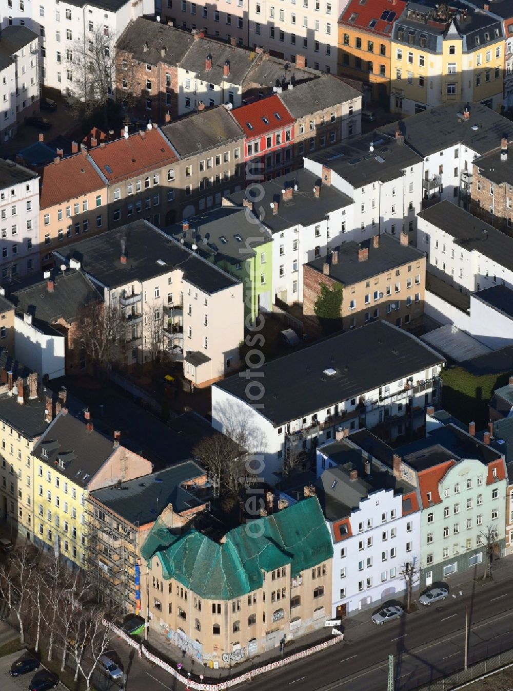 Halle (Saale) from above - Ruin of vacant building Volkmannstrasse corner Dzondistrasse in Halle (Saale) in the state Saxony-Anhalt, Germany