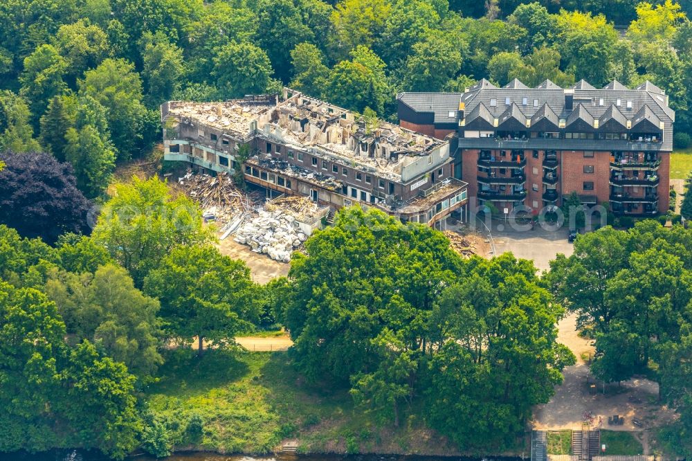 Aerial image Haltern am See - Ruin of vacant building on Hullerner Strasse in Haltern am See in the state North Rhine-Westphalia, Germany