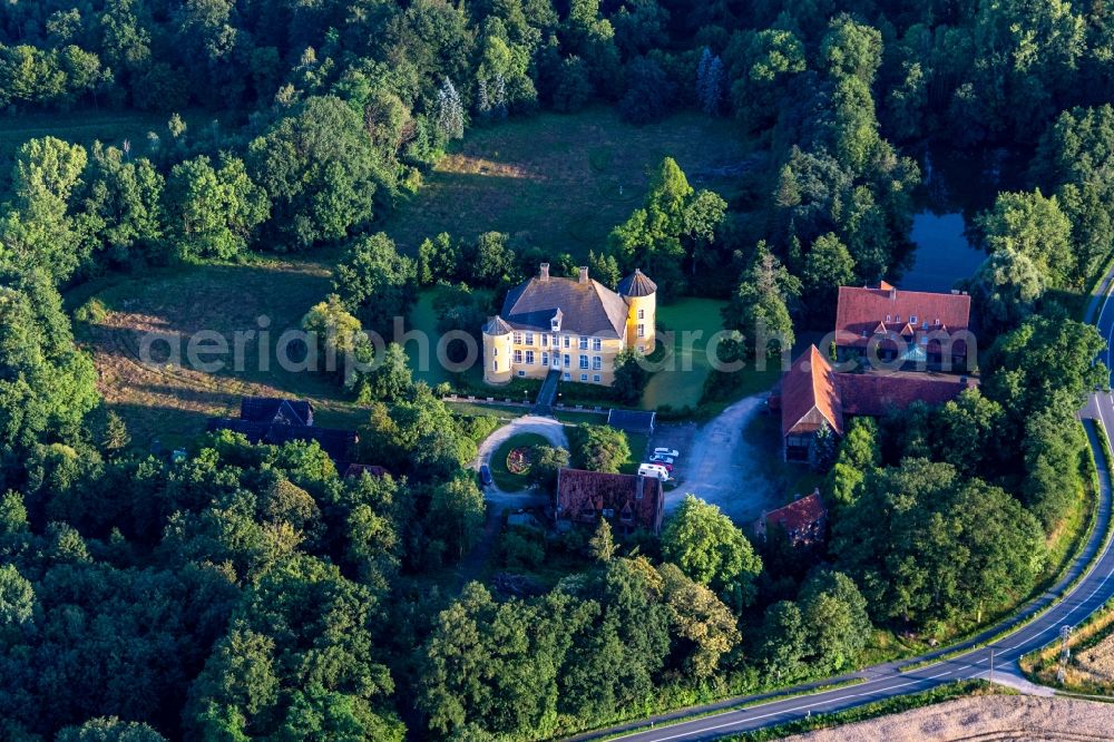 Aerial image Bocholt - Castle hotel building Hotel Schloss Diepenbrock in the district Barlo in Bocholt in the state North Rhine-Westphalia, Germany