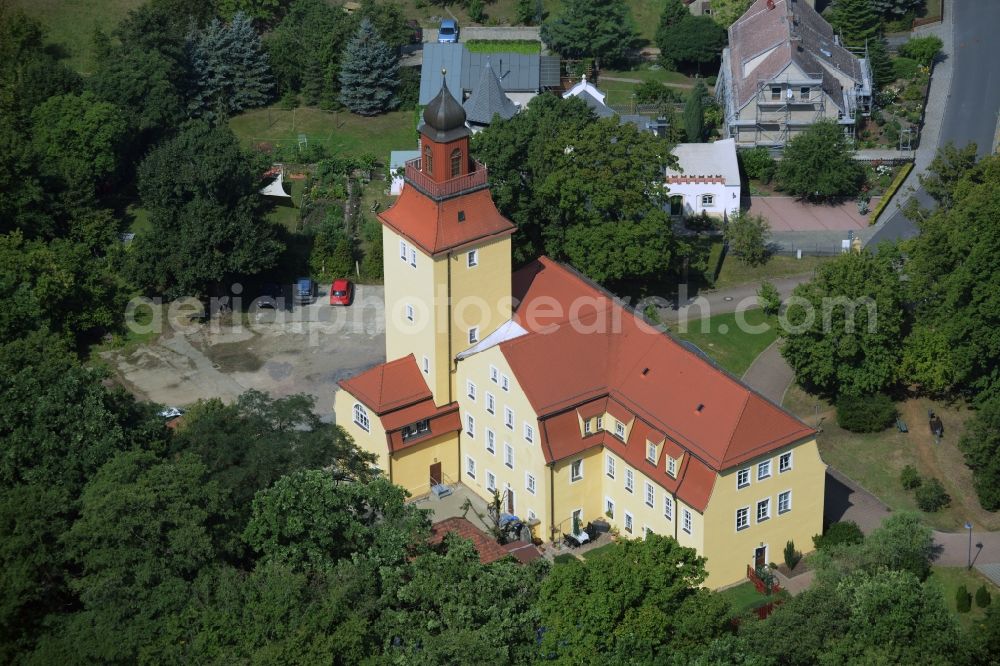 Aerial image Glaubitz - Building and Castle Park of the former retirement home Volkssolidaritaet Schlossresidenz Glaubitz GmbH in Glaubitz in the state Saxony