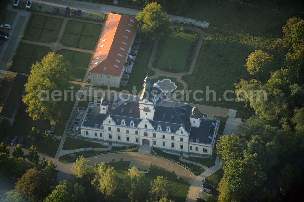 Güterfelde from above - Building and Castle Park of the Castle Guetergotz in Gueterfelde in the state of Brandenburg