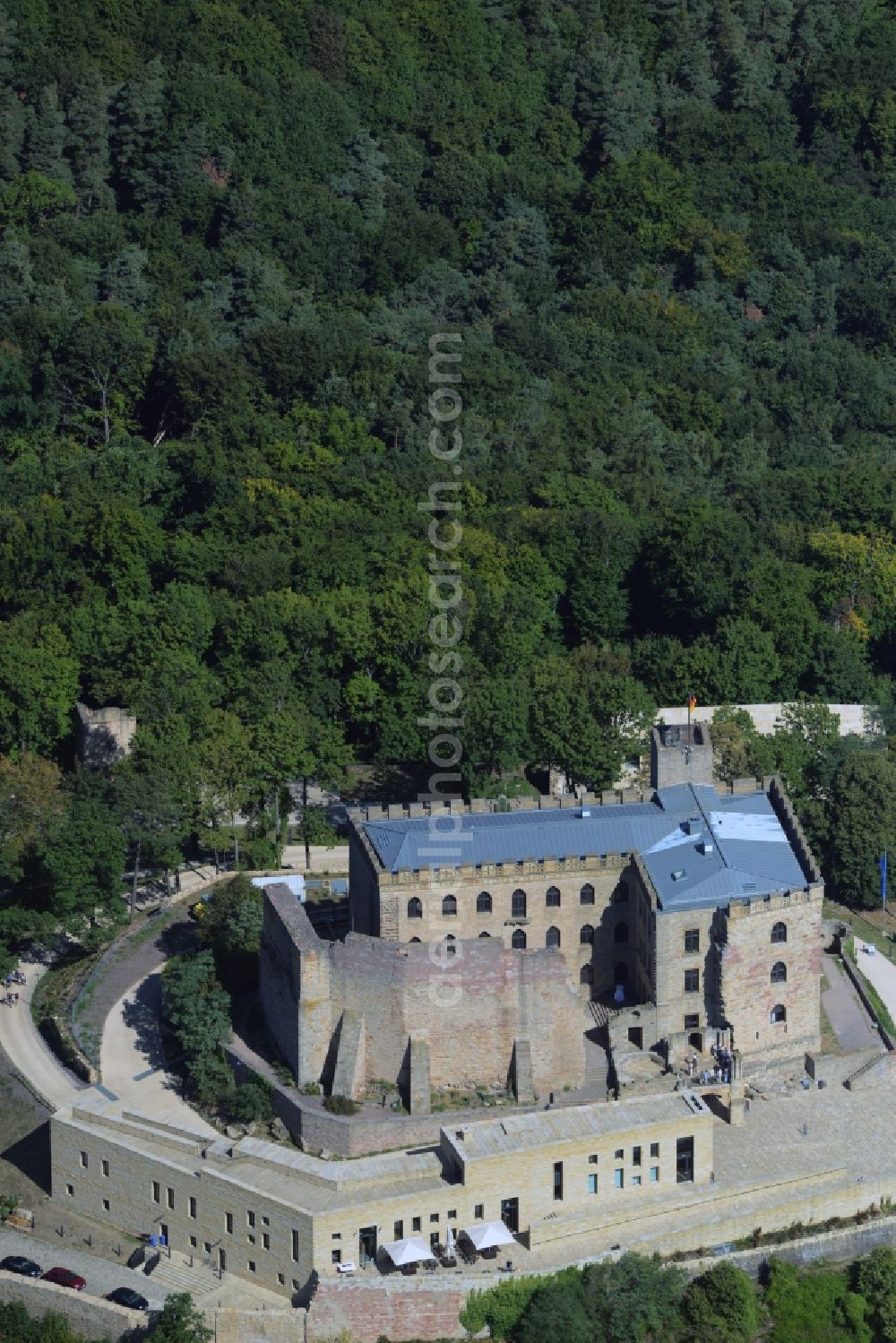 Neustadt an der Weinstraße from the bird's eye view: Building and Castle Park Castle Das Hambacher Schloss in Neustadt an der Weinstrasse in the state Rhineland-Palatinate