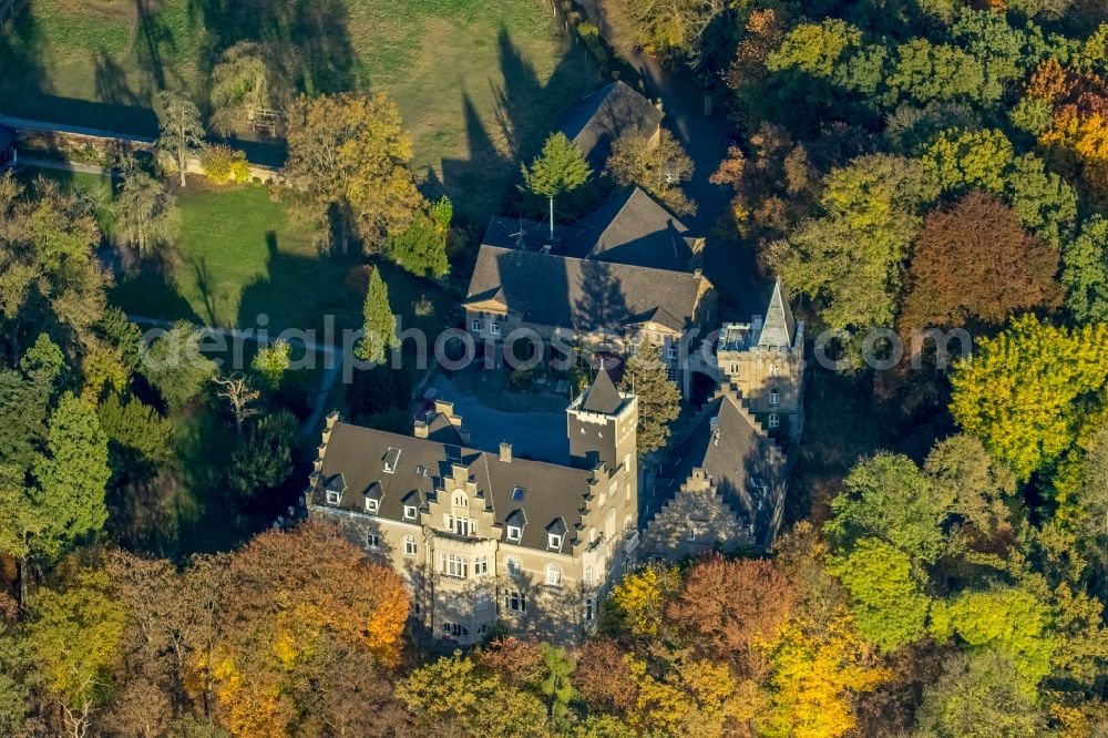 Herdecke from the bird's eye view: Building and Castle Park Castle Haus Mallinckrodt in Herdecke in the state North Rhine-Westphalia