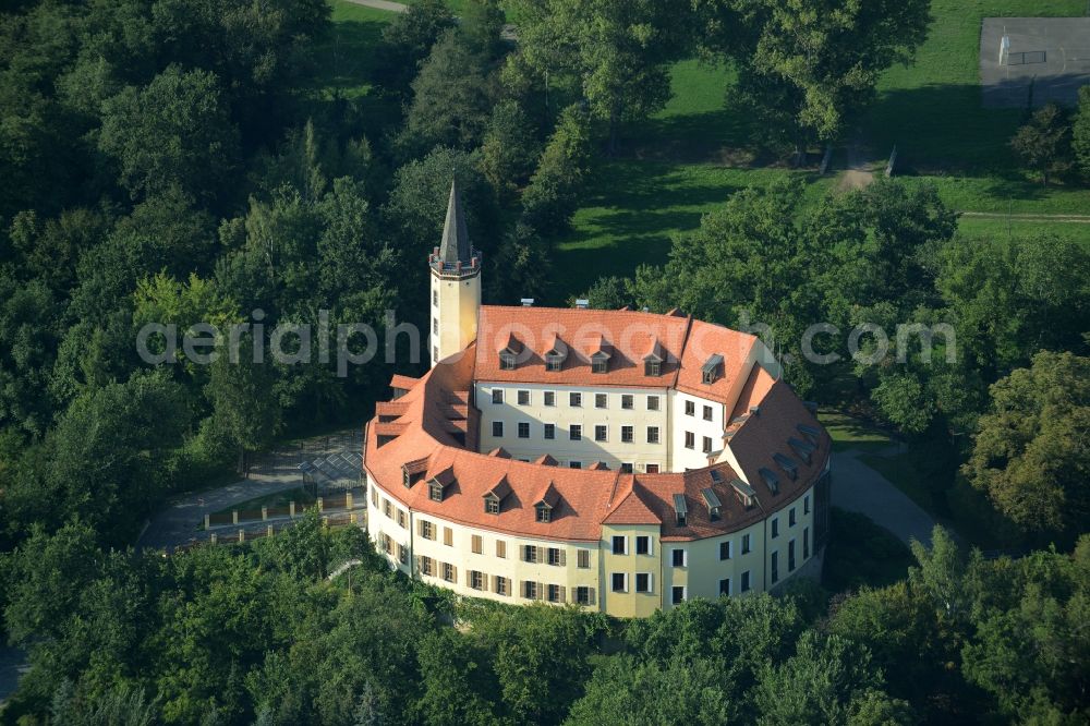 Jessen (Elster) from above - Building and Castle Park Castle in Jessen (Elster) in the state Saxony-Anhalt