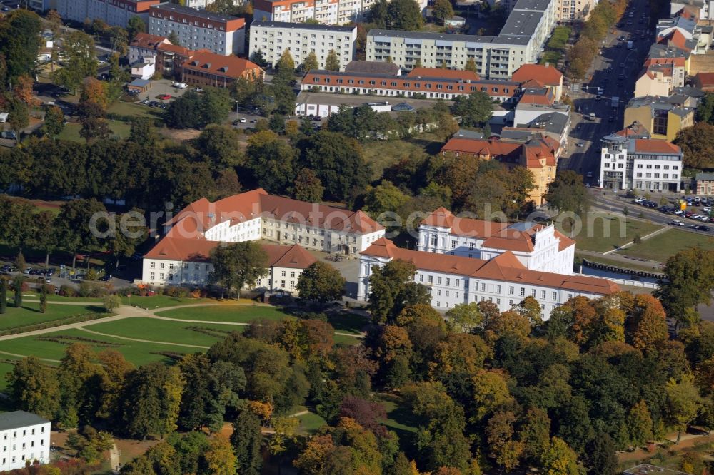 Aerial photograph Oranienburg - Building and Castle Park Castle in Oranienburg in the state Brandenburg