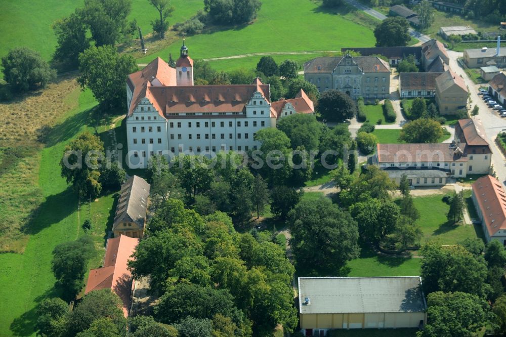 Bad Schmiedeberg from above - Building and Castle Park Castle Pretsch in Bad Schmiedeberg in the state Saxony-Anhalt