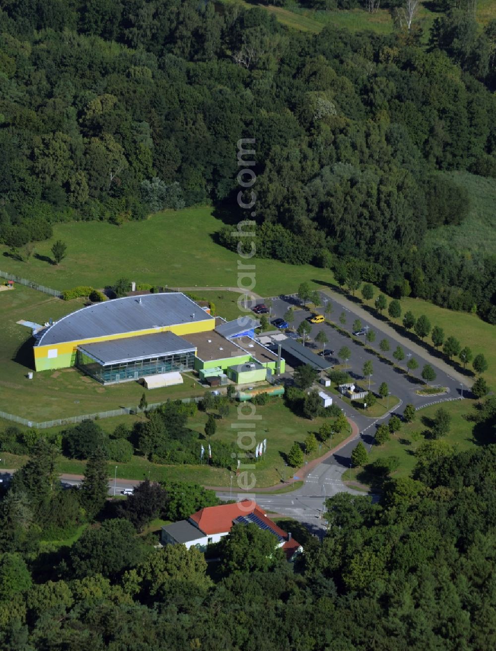 Güstrow from the bird's eye view: Roof on the building of the natatorium - indoor swimming pool in Guestrow in the state Mecklenburg - Western Pomerania