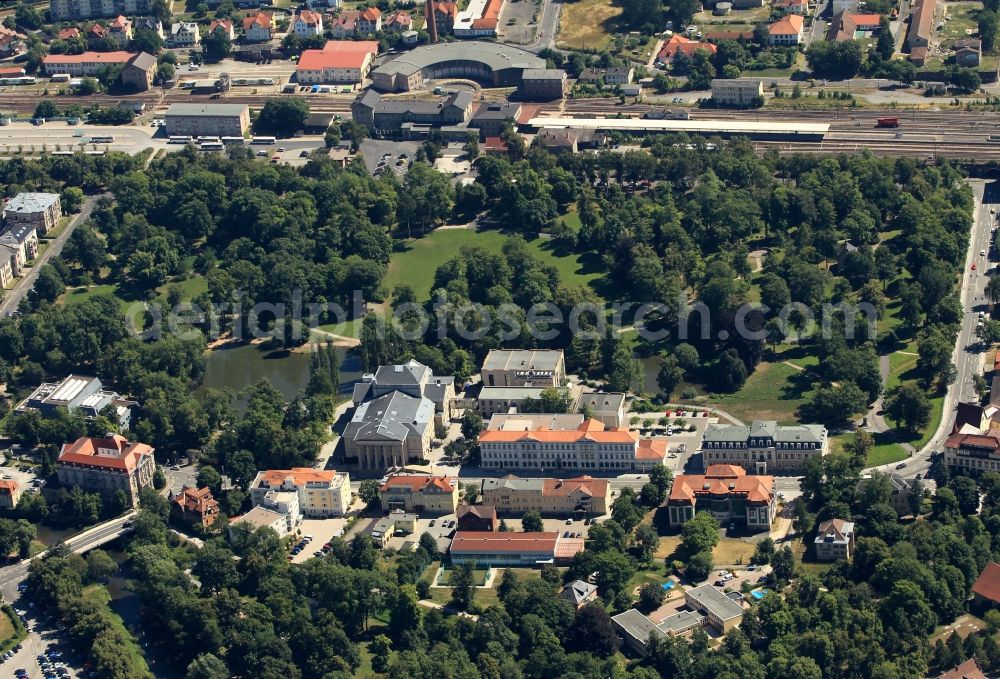 Meiningen from the bird's eye view: Building of Südthüringisches State Theatre - Meiningen Theatre on the banks of the lake in the English Garden in Meiningen in Thuringia