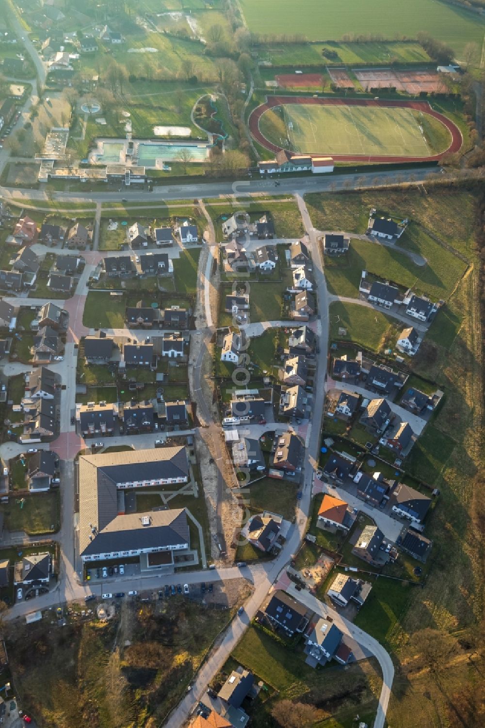 Haltern am See from the bird's eye view: Building of the retirement center Alloheim Senioren-Residenz a??Sythen on Seea?? in Haltern am See in the state North Rhine-Westphalia, Germany