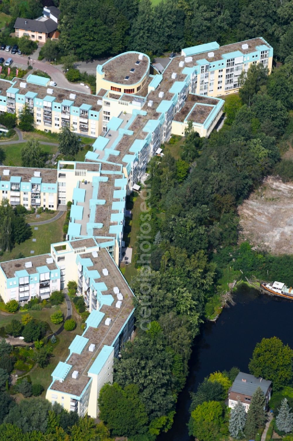 Aerial image Kleinmachnow - Building of the retirement center Augustinum Kleinmachnow on Erlenweg in Kleinmachnow in the state Brandenburg, Germany