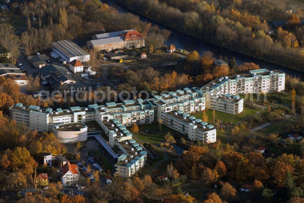 Kleinmachnow from the bird's eye view: Building of the retirement center Augustinum Kleinmachnow on Erlenweg in Kleinmachnow in the state Brandenburg, Germany