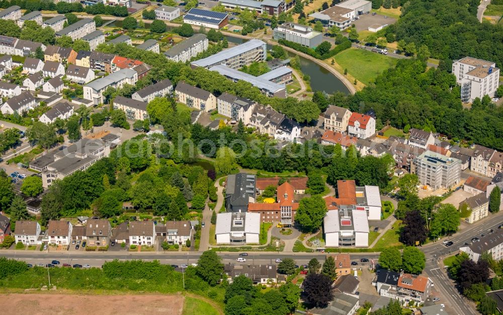 Bochum from the bird's eye view: Building of the retirement center Caritas-Seniorenheim St. Elisabeth v. Thueringen on Berliner Strasse in the district Wattenscheid in Bochum in the state North Rhine-Westphalia, Germany