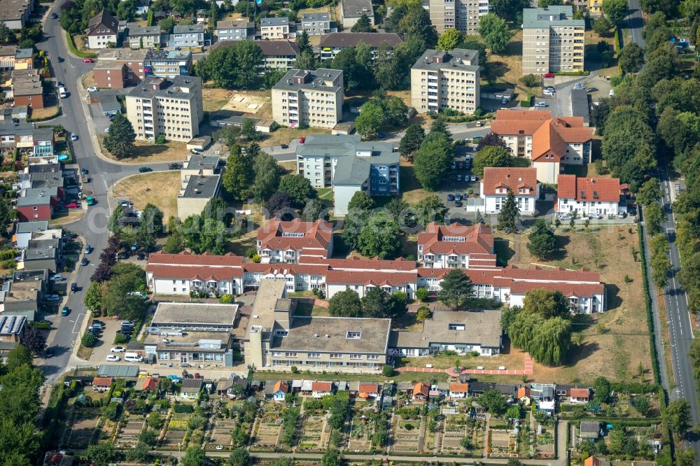 Bergkamen from the bird's eye view: Building of the retirement center Hermann-Goerlitz-Seniorenzentrum on Marie-Juchacz-Strasse in Bergkamen in North Rhine-Westphalia, Deurschland