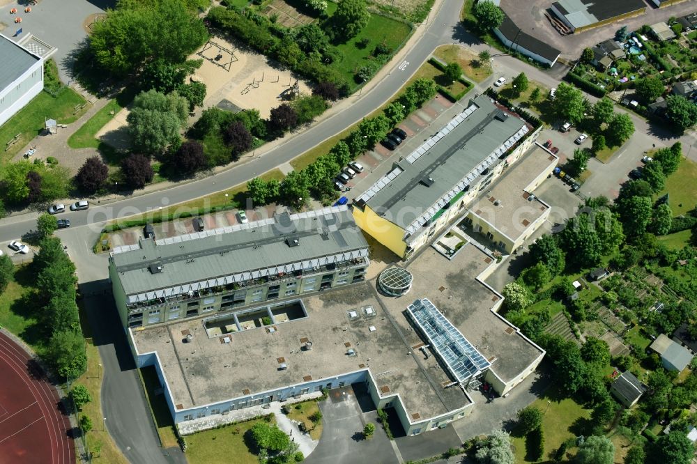 Aerial image Magdeburg - Building of the senior citizen's centre Herrmann Beims home - senior citizen's centre AWO of Kannenstieg in Magdeburg in the federal state Saxony-Anhalt, Germany