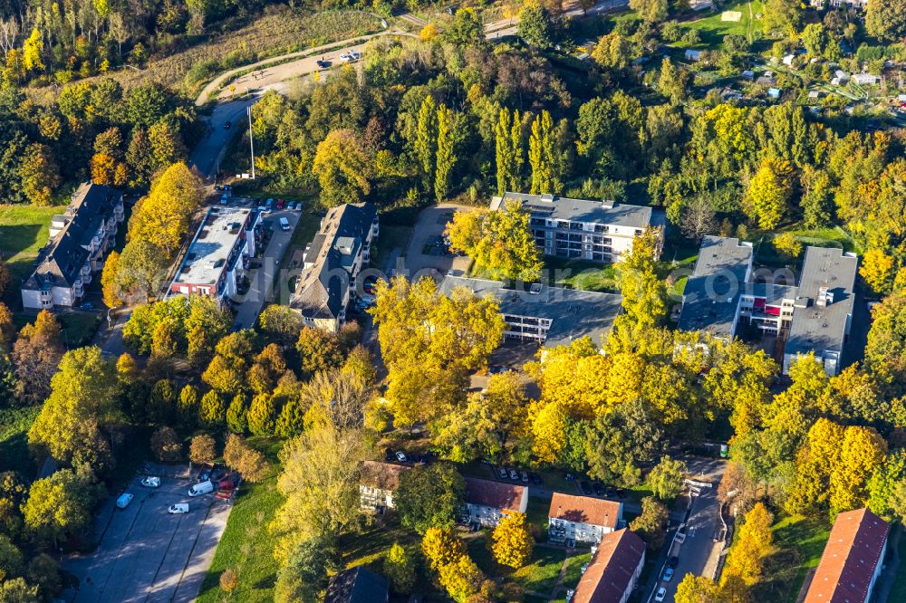 Gladbeck from the bird's eye view: Building of the retirement center Seniorenzentrum Brauck on street Brauckstrasse in Gladbeck at Ruhrgebiet in the state North Rhine-Westphalia, Germany