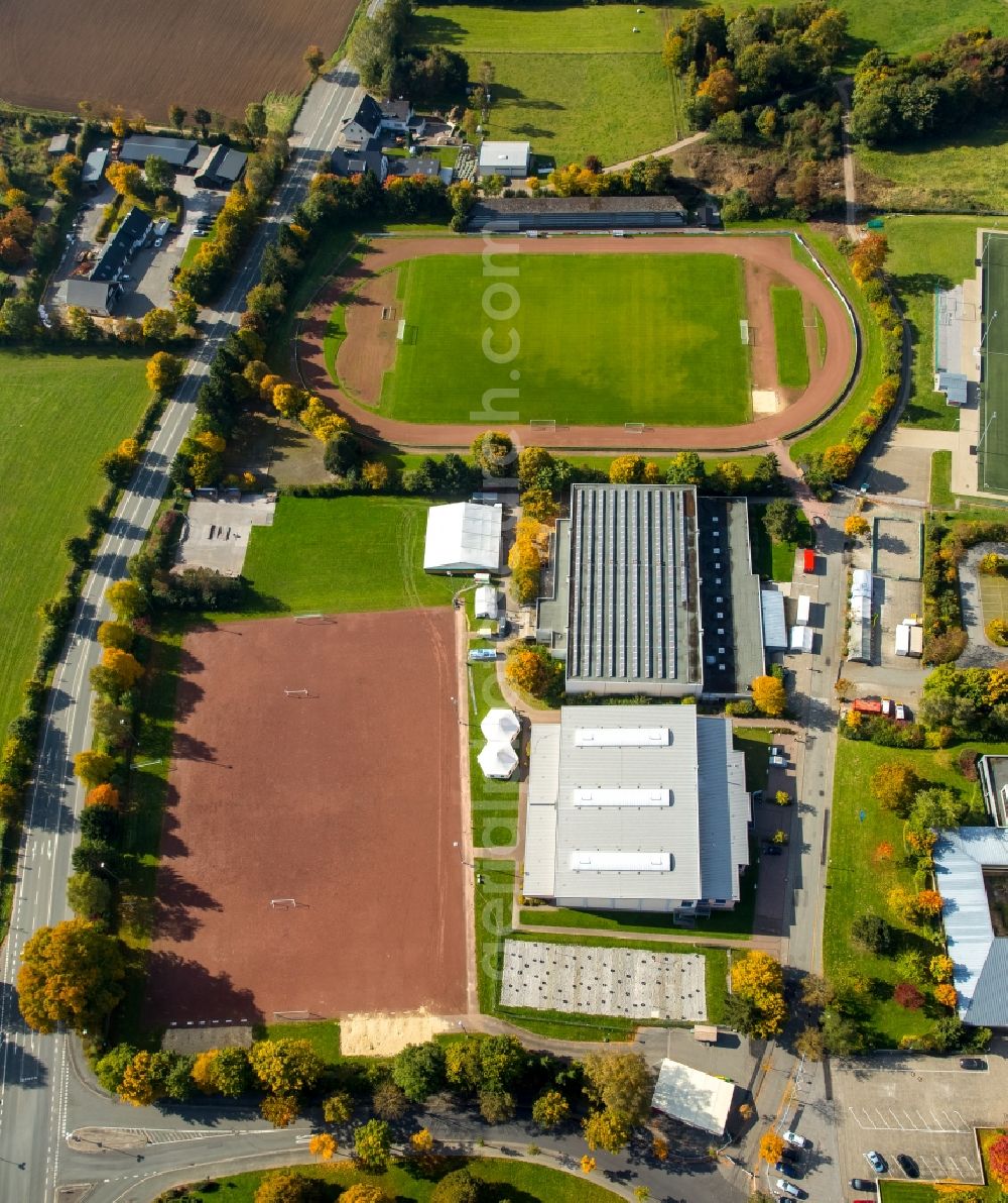 Brilon from the bird's eye view: Roof on the building of the sports hall in Brilon in the state North Rhine-Westphalia. The object at the Carl-Diem-Weg is currently used as a makeshift refugee and Asylanten- accommodation