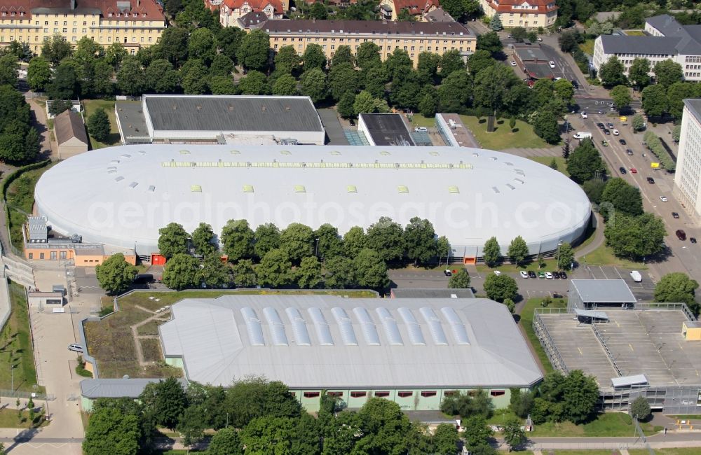 Aerial photograph Erfurt - Roof on the building of the sports hall of Eissportzentrum Erfurt on Arnstaedter Strasse in Erfurt in the state Thuringia, Germany