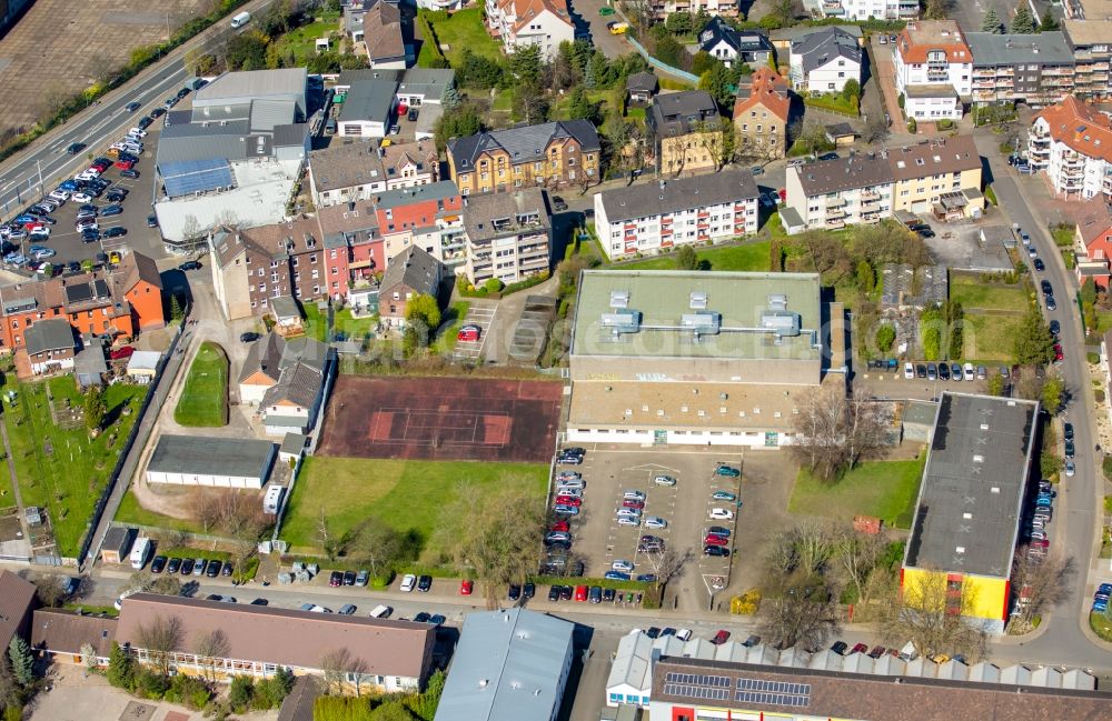 Hattingen from above - Roof on the building of the sports hall Kreissporthalle Hattingen on Goethestrasse in Hattingen in the state North Rhine-Westphalia, Germany