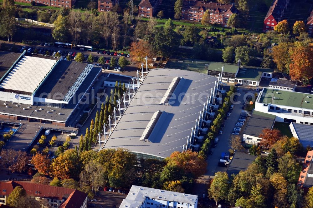 Aerial photograph Hamburg - Roof on the building of the sports hall - Leichtathletikhalle on Krochmannstrasse in Hamburg, Germany