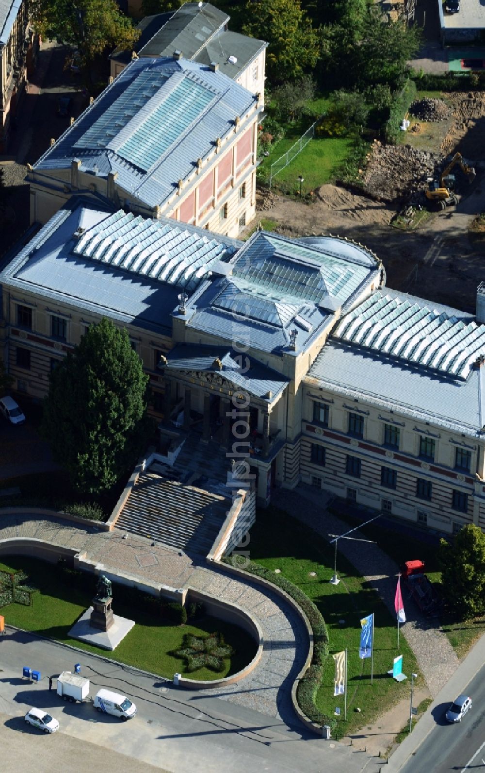 Schwerin from the bird's eye view: Building of the Staatliches Museum Schwerin - art collections, castles and gardens in Schwerin in Mecklenburg-Western Pomerania