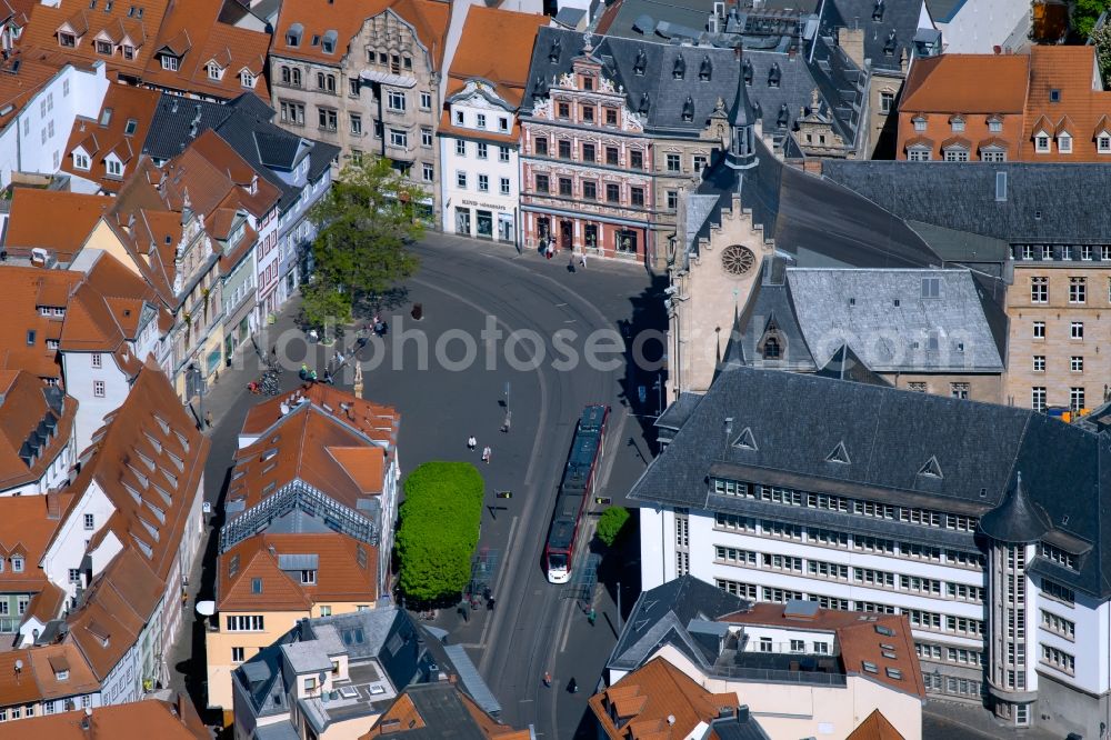 Aerial photograph Erfurt - Town Hall building of the city administration on Fischmarkt in of Altstadt in Erfurt in the state Thuringia, Germany