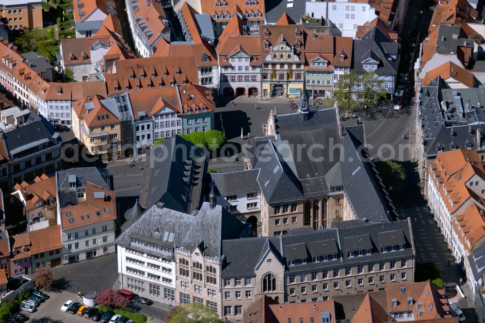 Erfurt from the bird's eye view: Town Hall building of the city administration on Fischmarkt in of Altstadt in Erfurt in the state Thuringia, Germany