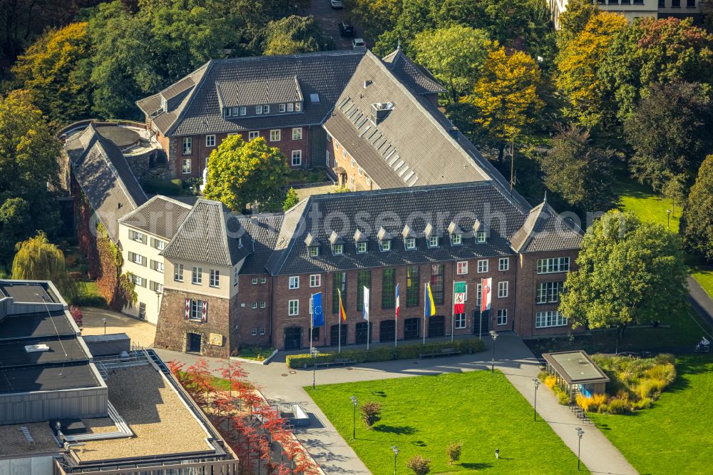 Aerial image Dinslaken - Town Hall building of the city administration on place Platz D'Agen in the district Ruhr Metropolitan Area in Dinslaken in the state North Rhine-Westphalia