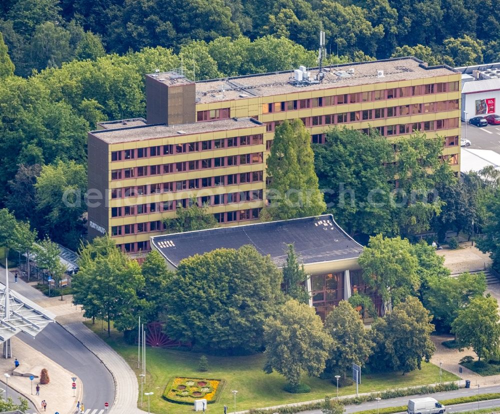 Bergkamen from the bird's eye view: Town Hall building of the city administration Bergkonen on Rathausplatz in Bergkamen in the state North Rhine-Westphalia, Germany