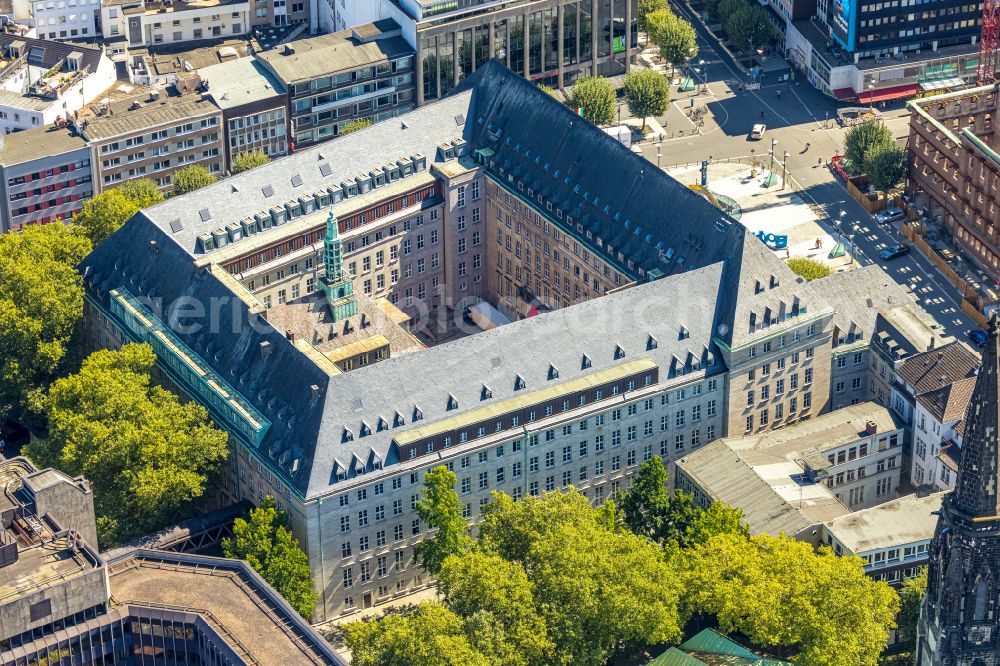 Bochum from above - Town Hall building of the city administration on Willy-Brandt-Platz in Bochum at Ruhrgebiet in the state North Rhine-Westphalia, Germany