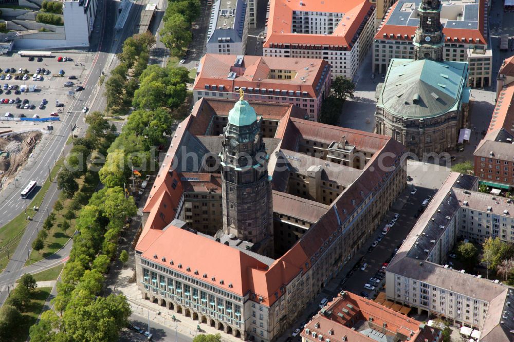 Dresden from the bird's eye view: town Hall building of the city administration Dresden on street Doktor-Kuelz-Ring in the district Altstadt in Dresden in the state Saxony