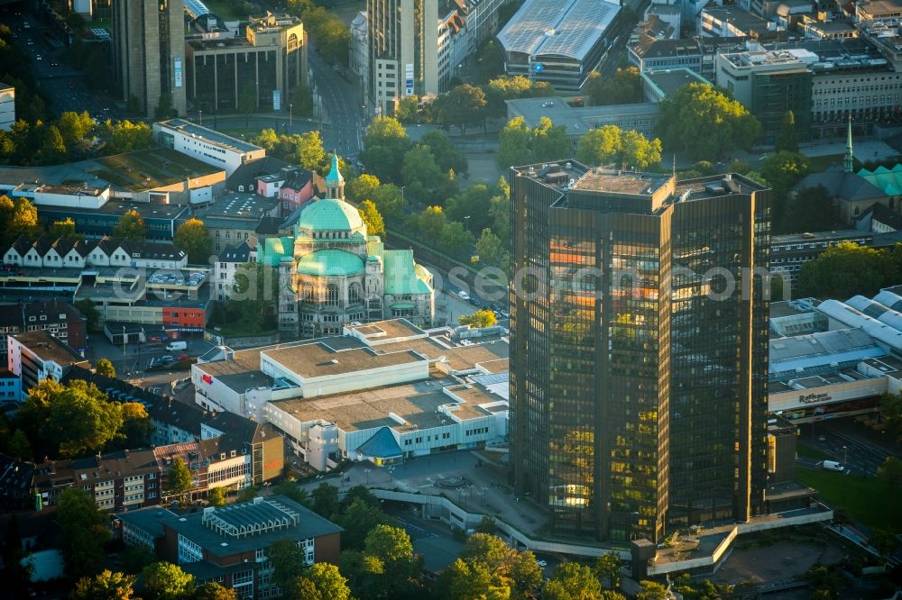 Essen from the bird's eye view: Town Hall building of the city administration in Essen in the state North Rhine-Westphalia