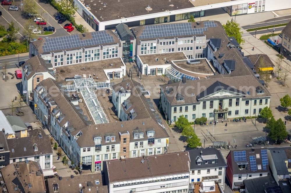 Aerial photograph Heiligenhaus - Town Hall building of the city administration in Heiligenhaus at Ruhrgebiet in the state North Rhine-Westphalia