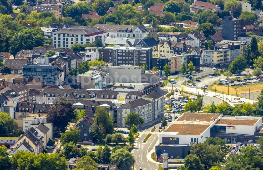 Heiligenhaus from the bird's eye view: Town Hall building of the city administration on street Hauptstrasse in Heiligenhaus at Ruhrgebiet in the state North Rhine-Westphalia, Germany