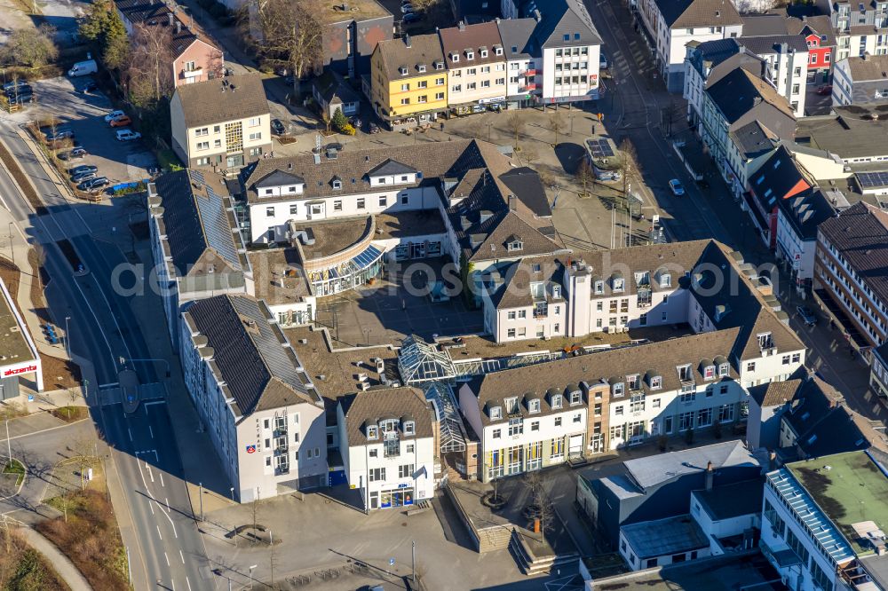 Heiligenhaus from above - Town Hall building of the city administration on street Hauptstrasse in Heiligenhaus at Ruhrgebiet in the state North Rhine-Westphalia, Germany