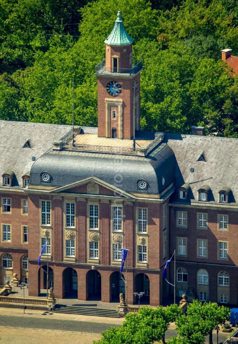 Aerial photograph Herne - Town Hall building of the city administration in Herne in the state North Rhine-Westphalia