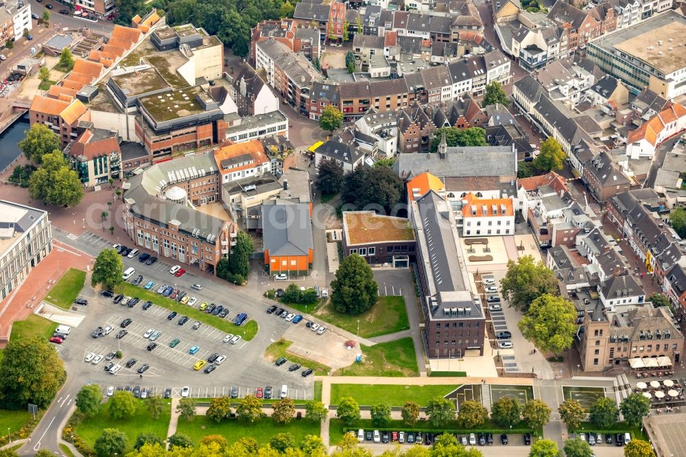 Aerial photograph Kleve - Town Hall building of the city administration in Kleve in the state North Rhine-Westphalia, Germany