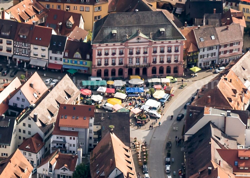 Gengenbach from the bird's eye view: Town Hall building of the City Council at the market downtown in Gengenbach in the state Baden-Wuerttemberg, Germany