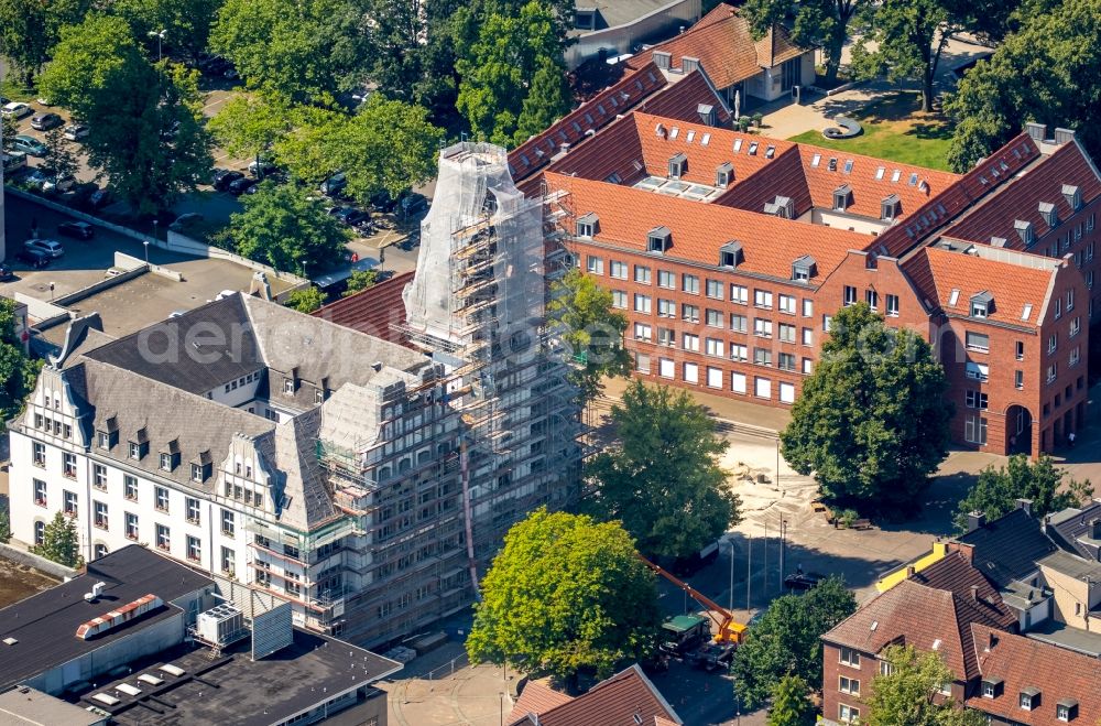 Aerial photograph Gladbeck - Town Hall building of the City Council at the market downtown in Gladbeck in the state North Rhine-Westphalia