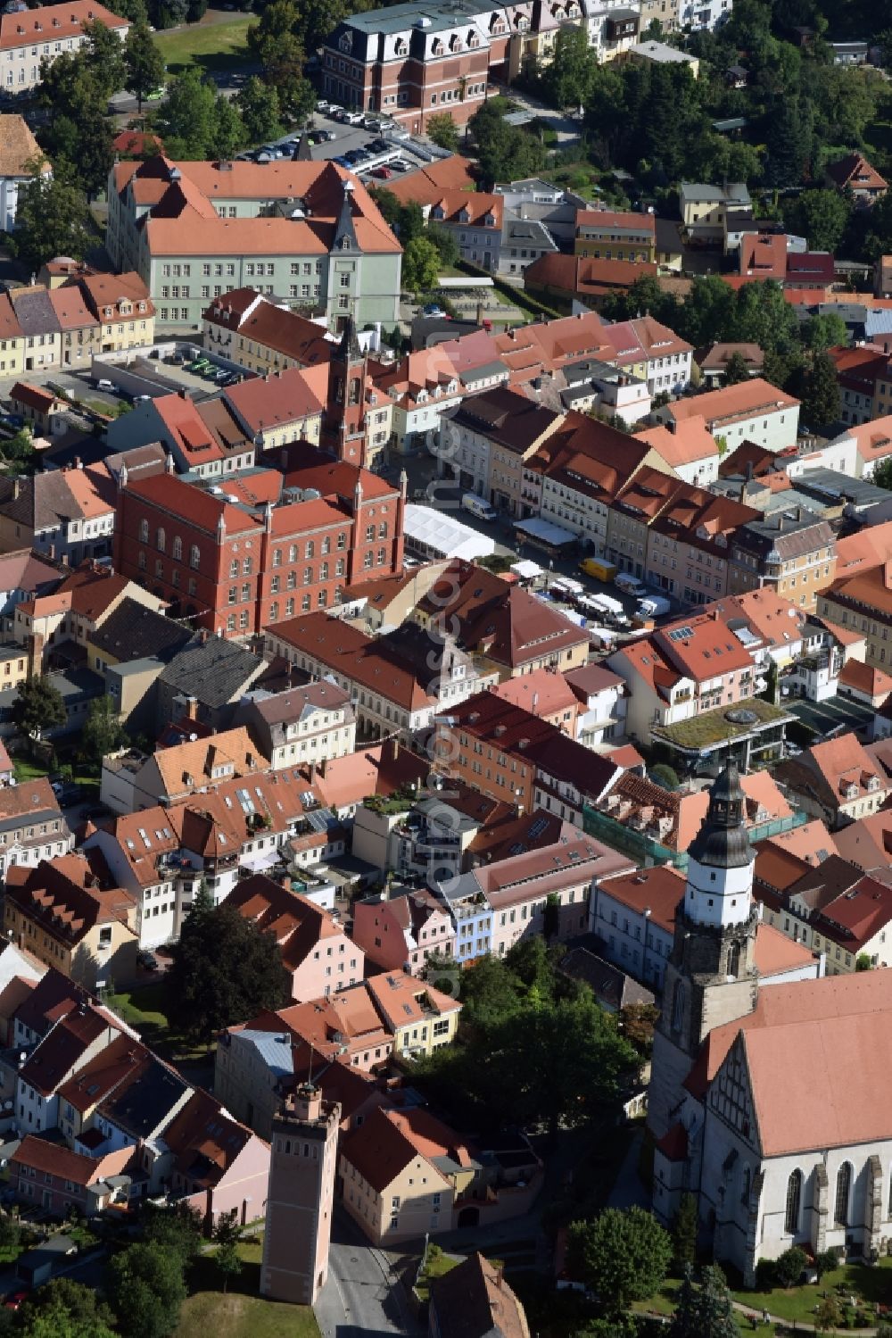 Aerial photograph Kamenz - Town Hall on the market square in the town center of Kamenz in the state of Saxony