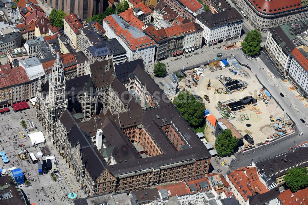 Aerial image München - Town Hall building of the City Council at the market downtown on place Marienplatz in the district Altstadt in Munich in the state Bavaria, Germany