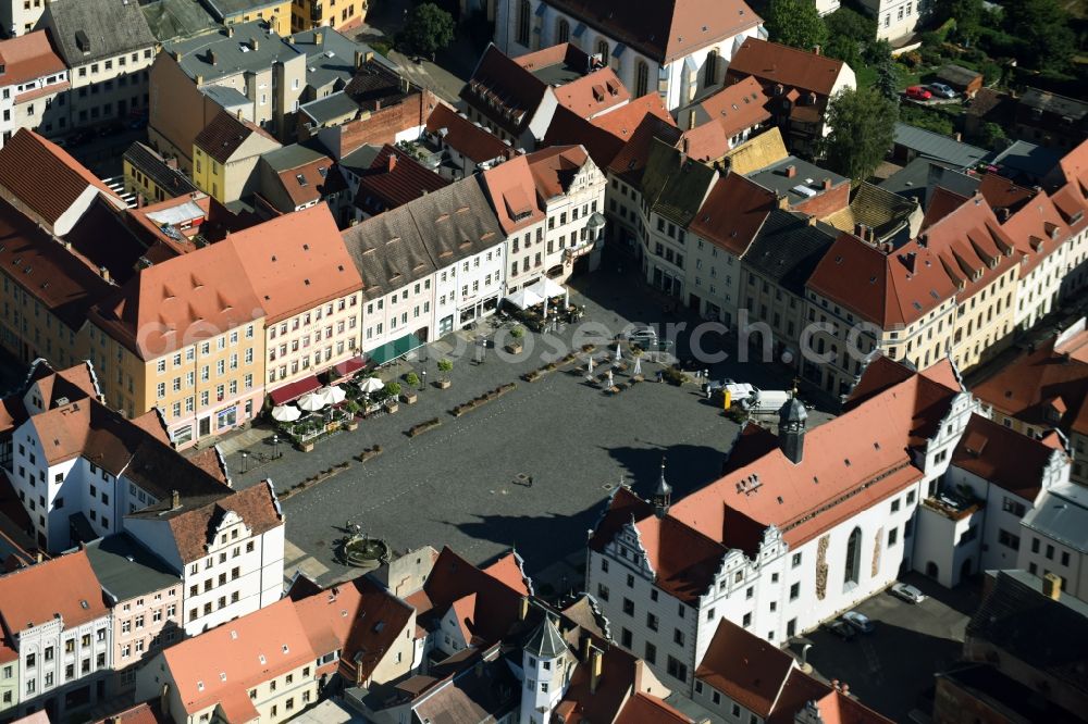 Aerial photograph Torgau - Town Hall building of the City Council at the market downtown in Torgau in the state Saxony