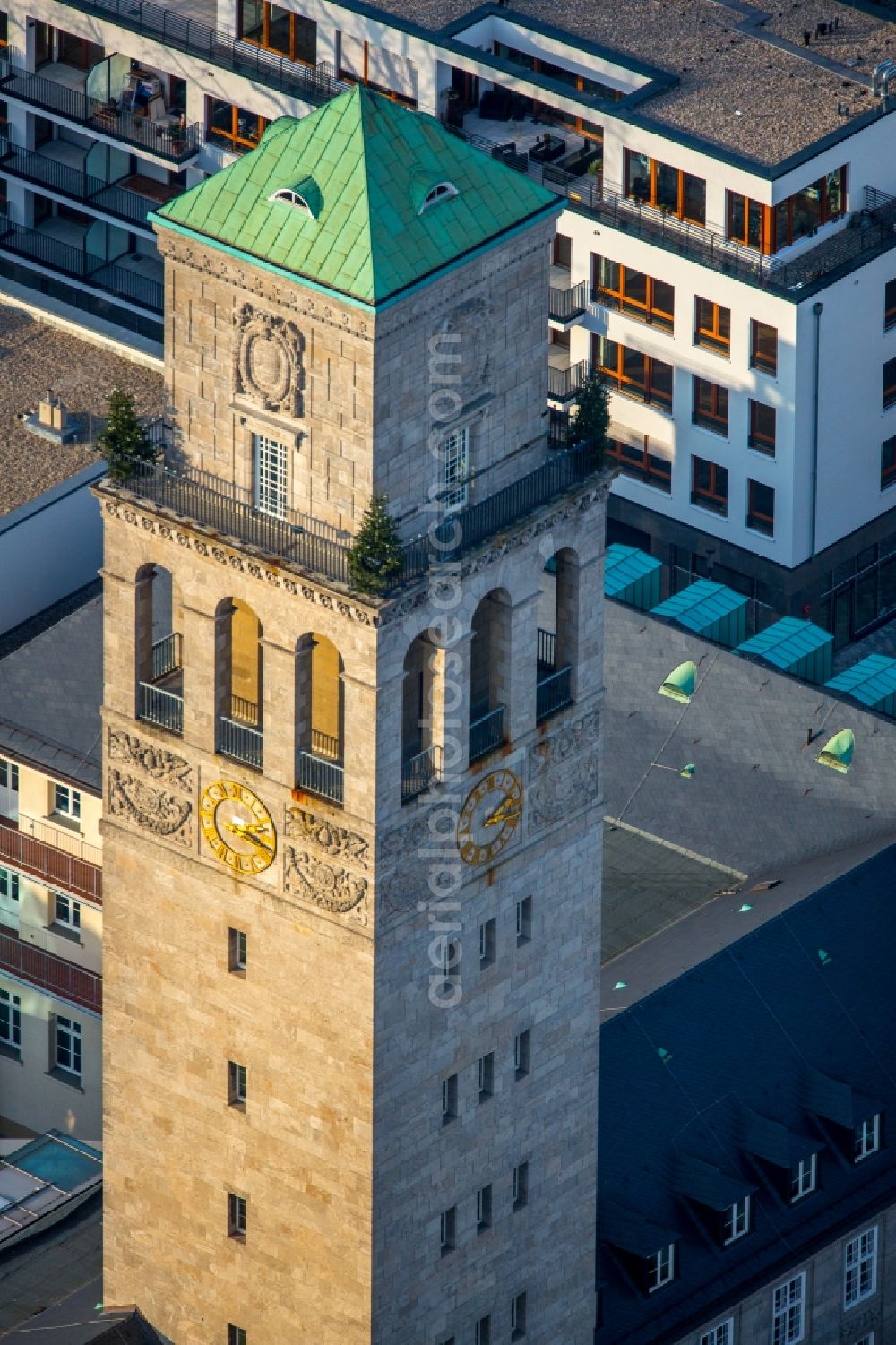 Mülheim an der Ruhr from the bird's eye view: Town Hall building of the city administration in Muelheim on the Ruhr in the state North Rhine-Westphalia