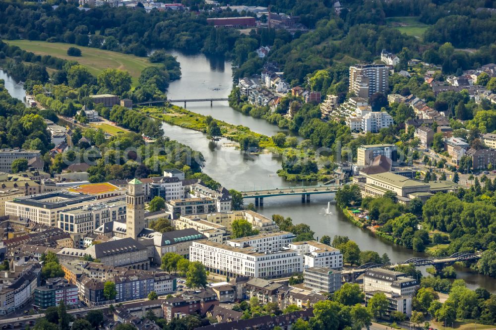 Mülheim an der Ruhr from the bird's eye view: Town Hall building of the city administration with Ruhr and Schlossbruecke in Muelheim on the Ruhr at Ruhrgebiet in the state North Rhine-Westphalia, Germany