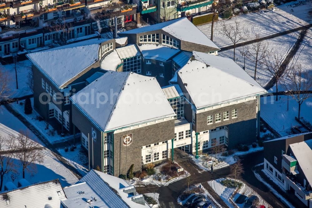 Aerial image Olsberg - Winterly snowy town hall building of the city administration near the road Bigger Platz in Olsberg in the state North Rhine-Westphalia