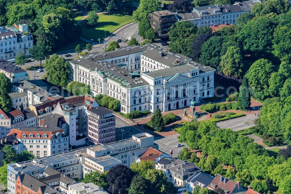 Aerial photograph Hamburg - Town Hall building of the city administration in the district Altona-Altstadt in Hamburg